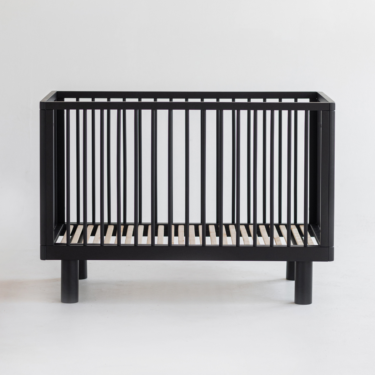 KARL & FRIC Nox cot 120 x 60cm black satin inc conversion rail