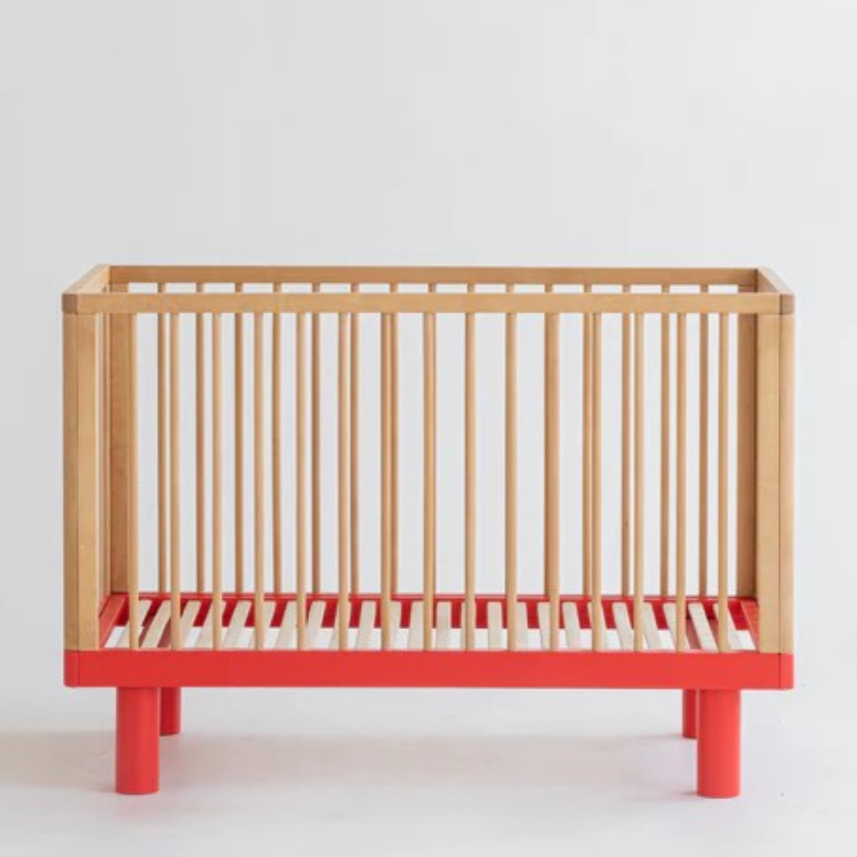 KARL & FRIC Nox cot 120 x 60cm natural wood and red inc conversion rail