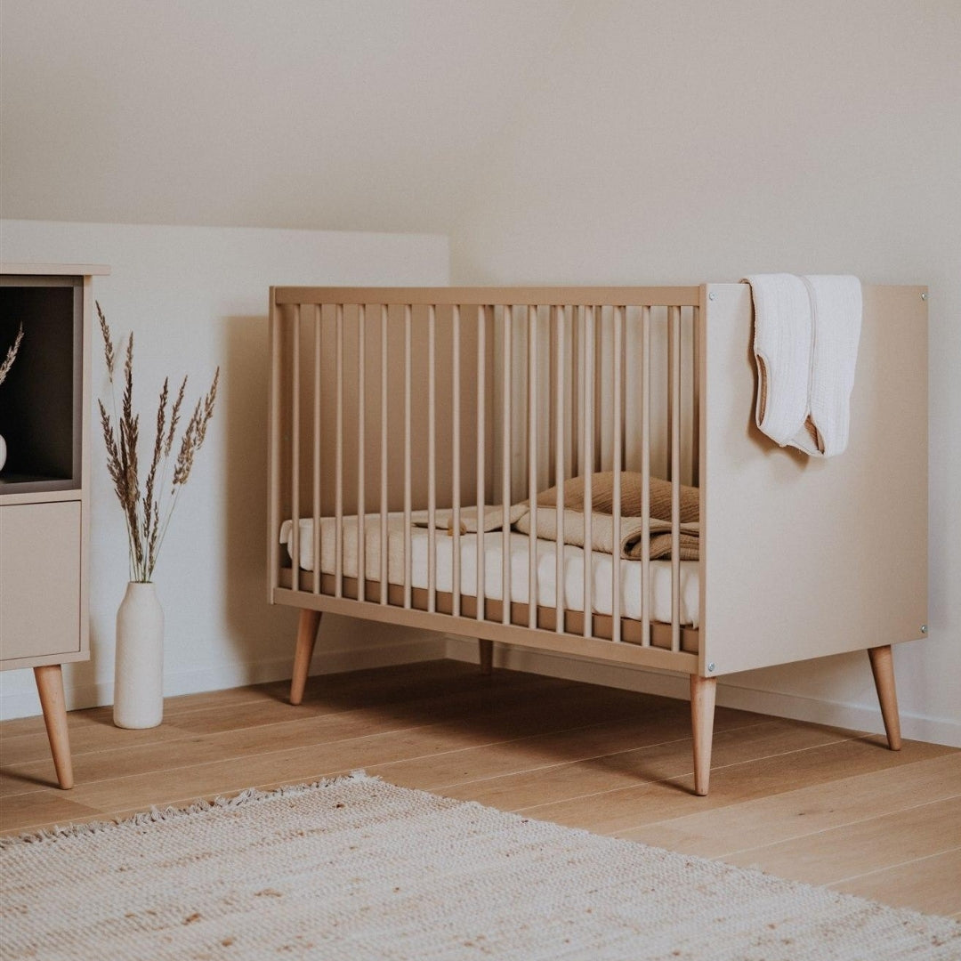Quax Cocoon Cot 120 x 60cm Latte
