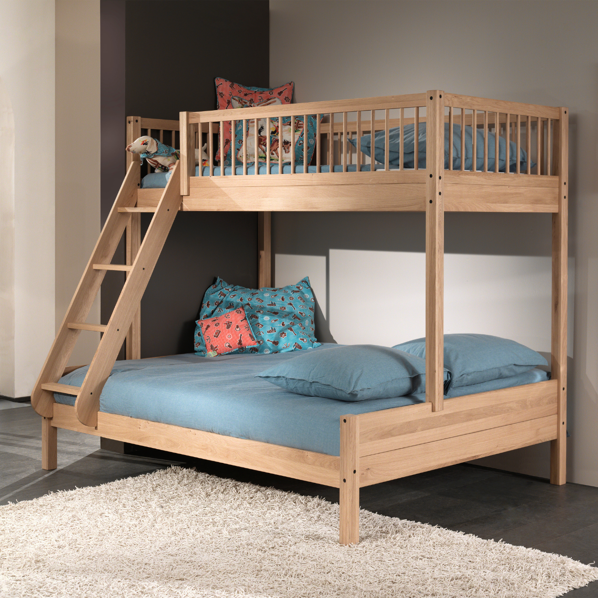 Solid Oak Triple Sleeper Bunk Bed