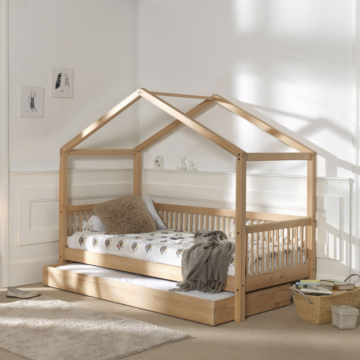 VIPACK FORREST European single house bed 90 x 200cm natural