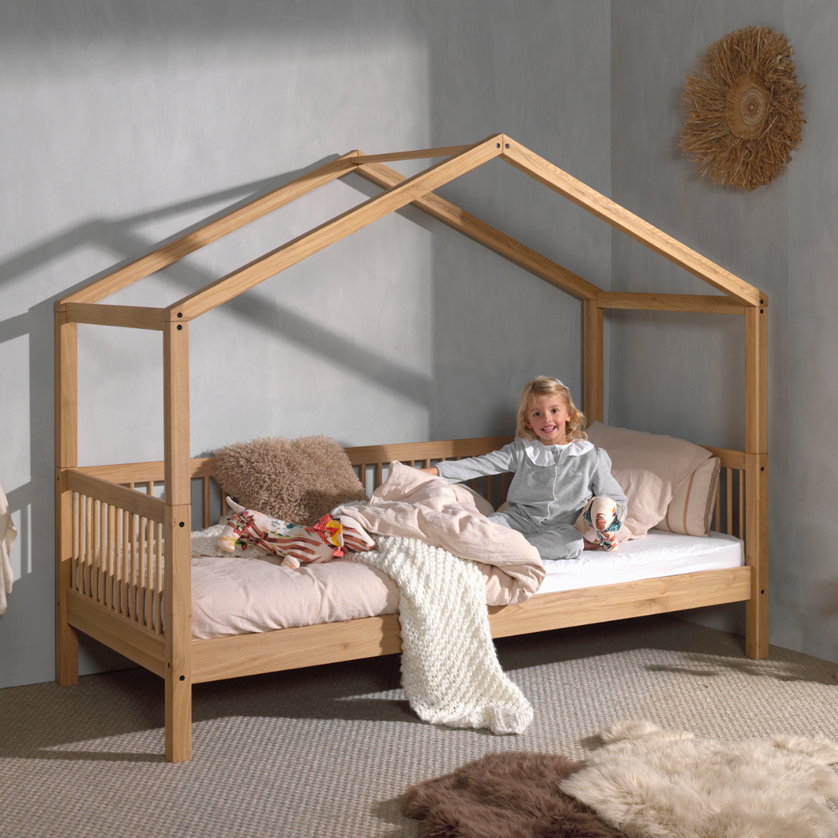 VIPACK FORREST European single house bed 90 x 200cm oak