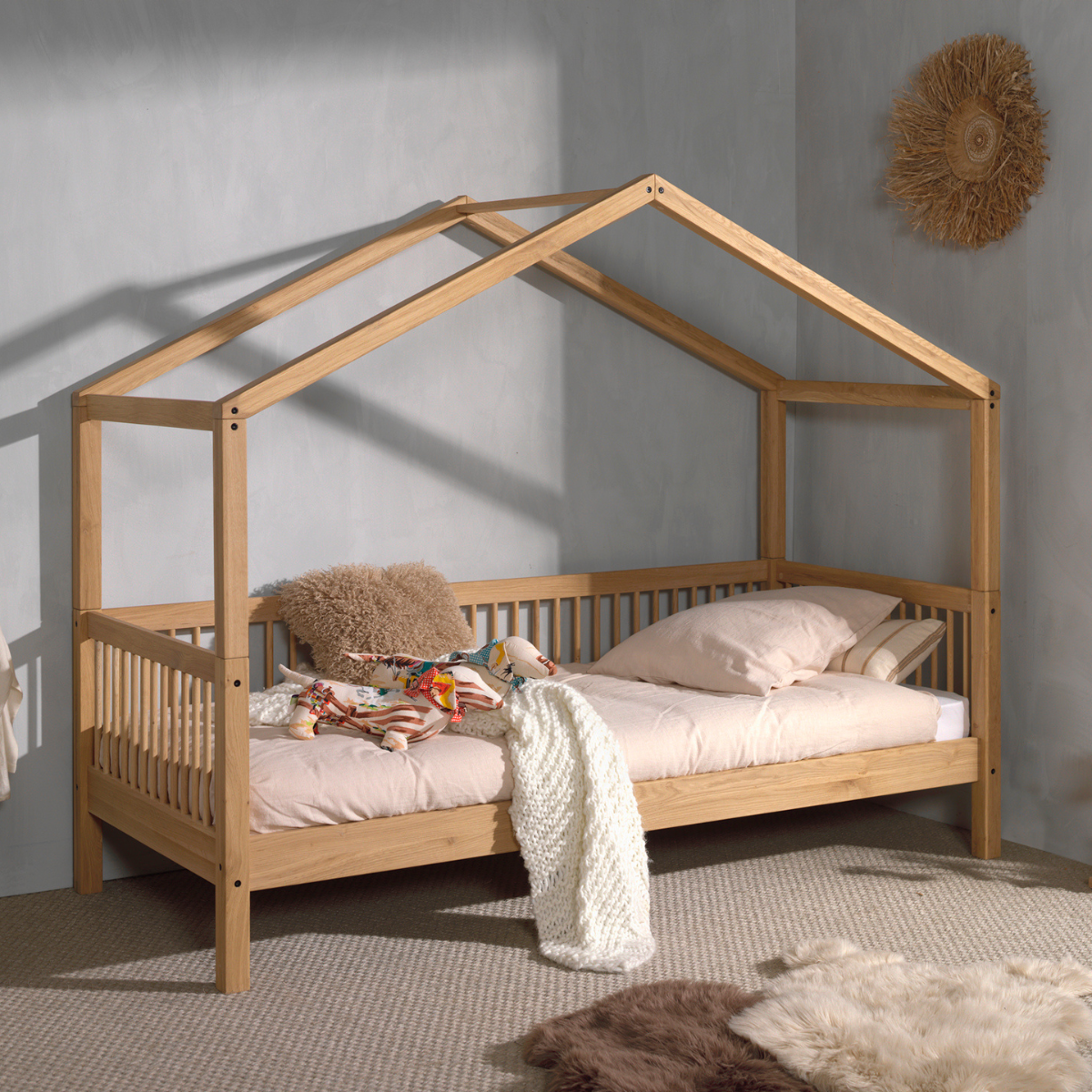 VIPACK FORREST European single house bed 90 x 200cm oak