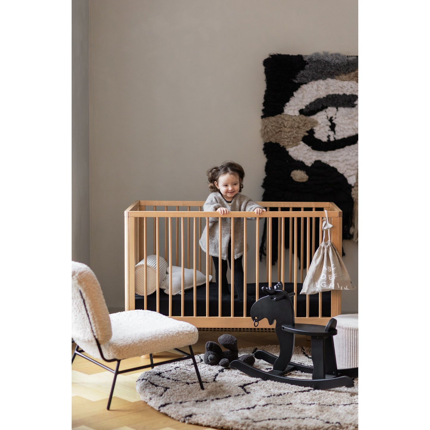 KARL & FRIC Nox cot 120 x 60cm natural wood inc conversion rail