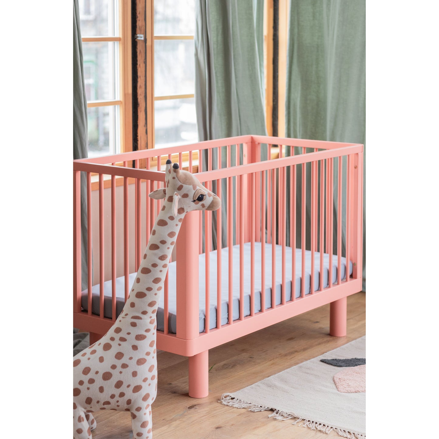 KARL & FRIC Nox cot 120 x 60cm pink inc conversion rail