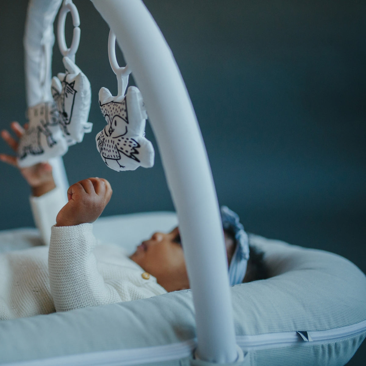 DockATot Deluxe+ Baby Dock – Cloud Grey