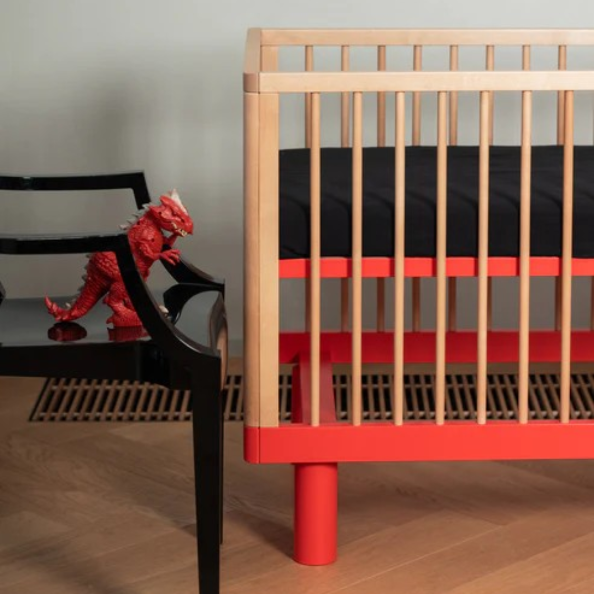 KARL & FRIC Nox cot 120 x 60cm natural wood and red inc conversion rail