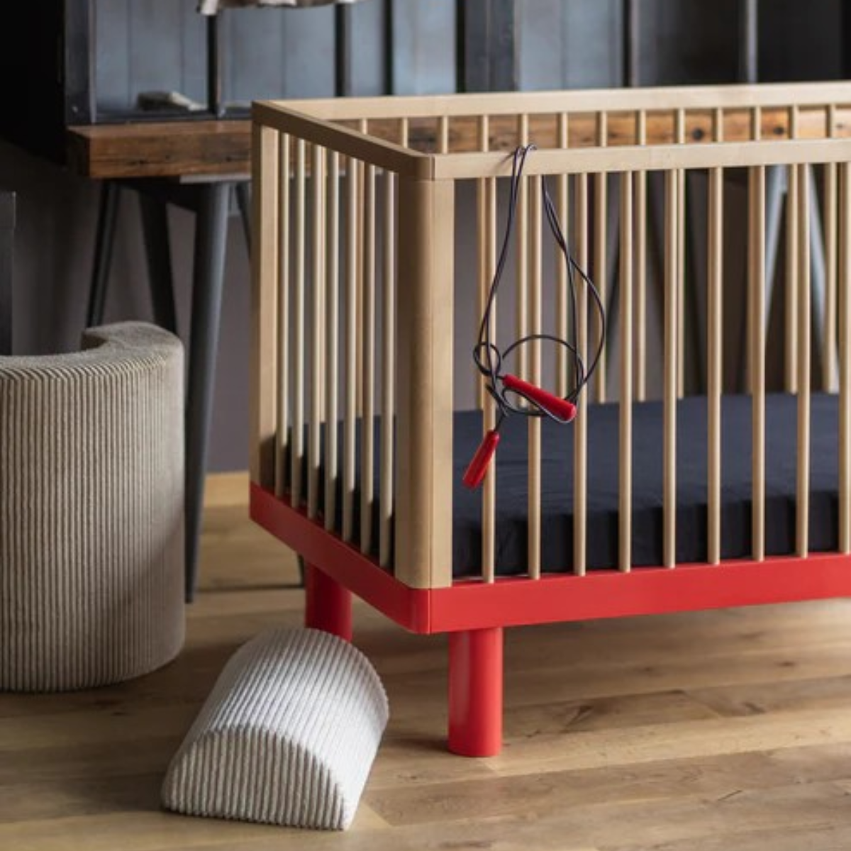 KARL & FRIC Nox cot 120 x 60cm natural wood and red inc conversion rail