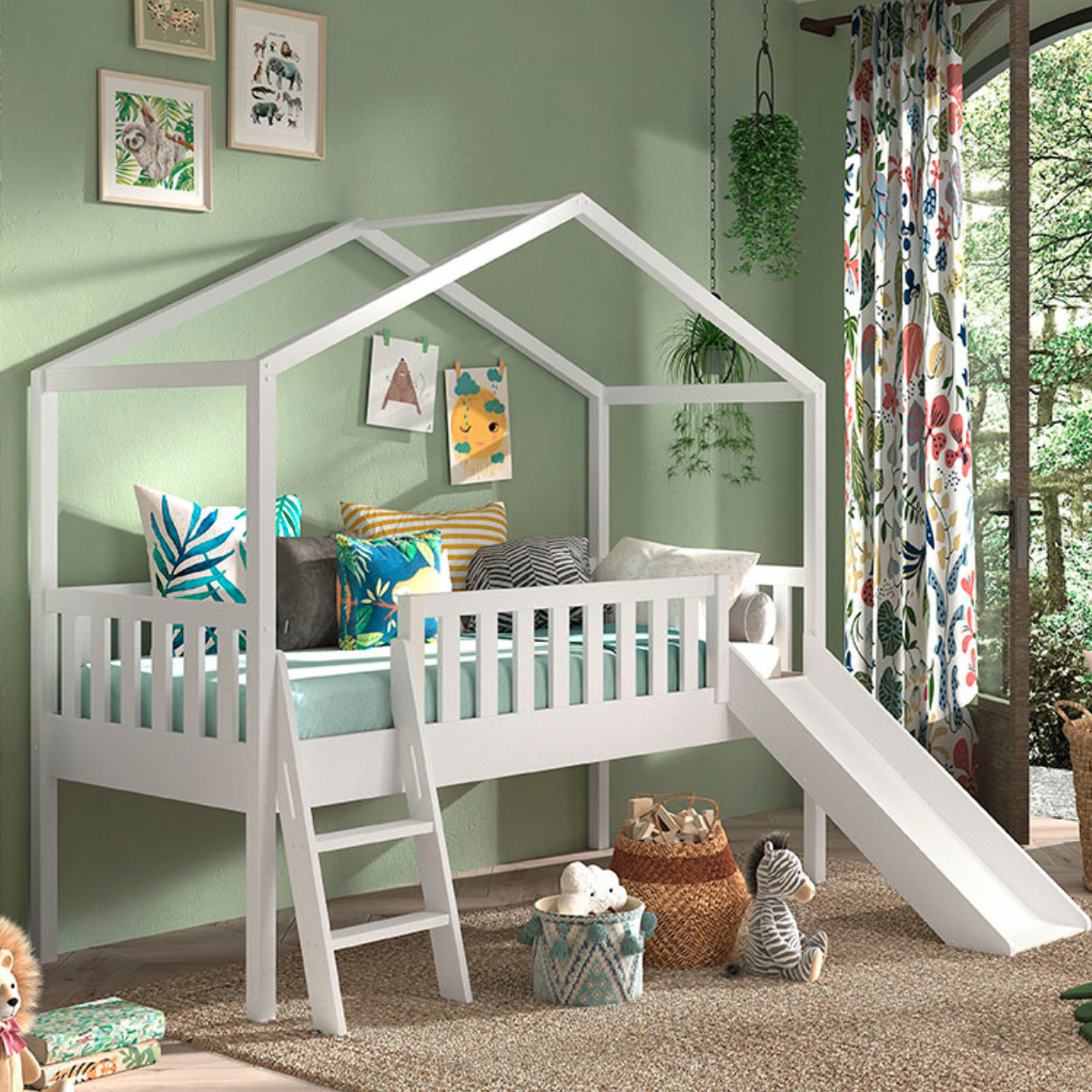 VIPACK DALLAS European single house bed 90 X 200cm with fence & slide white