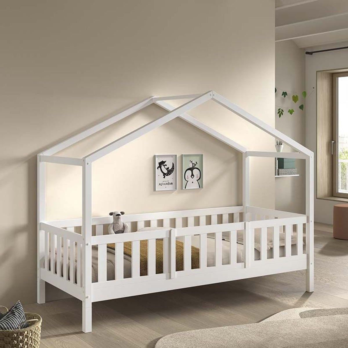 VIPACK DALLAS Toddler House Bed inc Bed Guard White 90 x 200cm