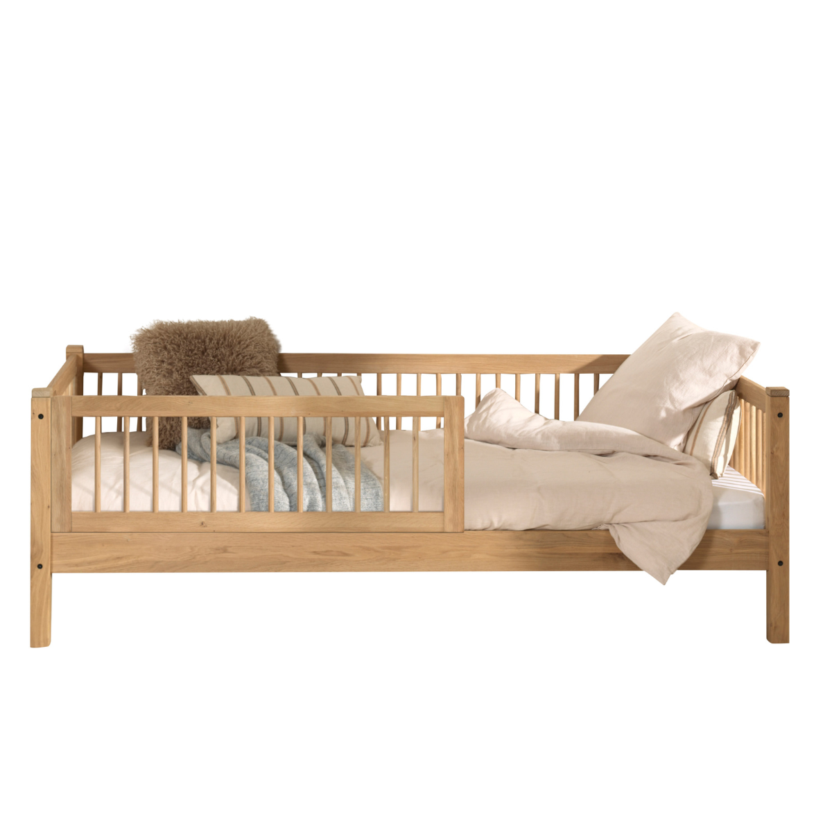 VIPACK FORREST European single cabin bed 90 X 200cm oak inc bed guard