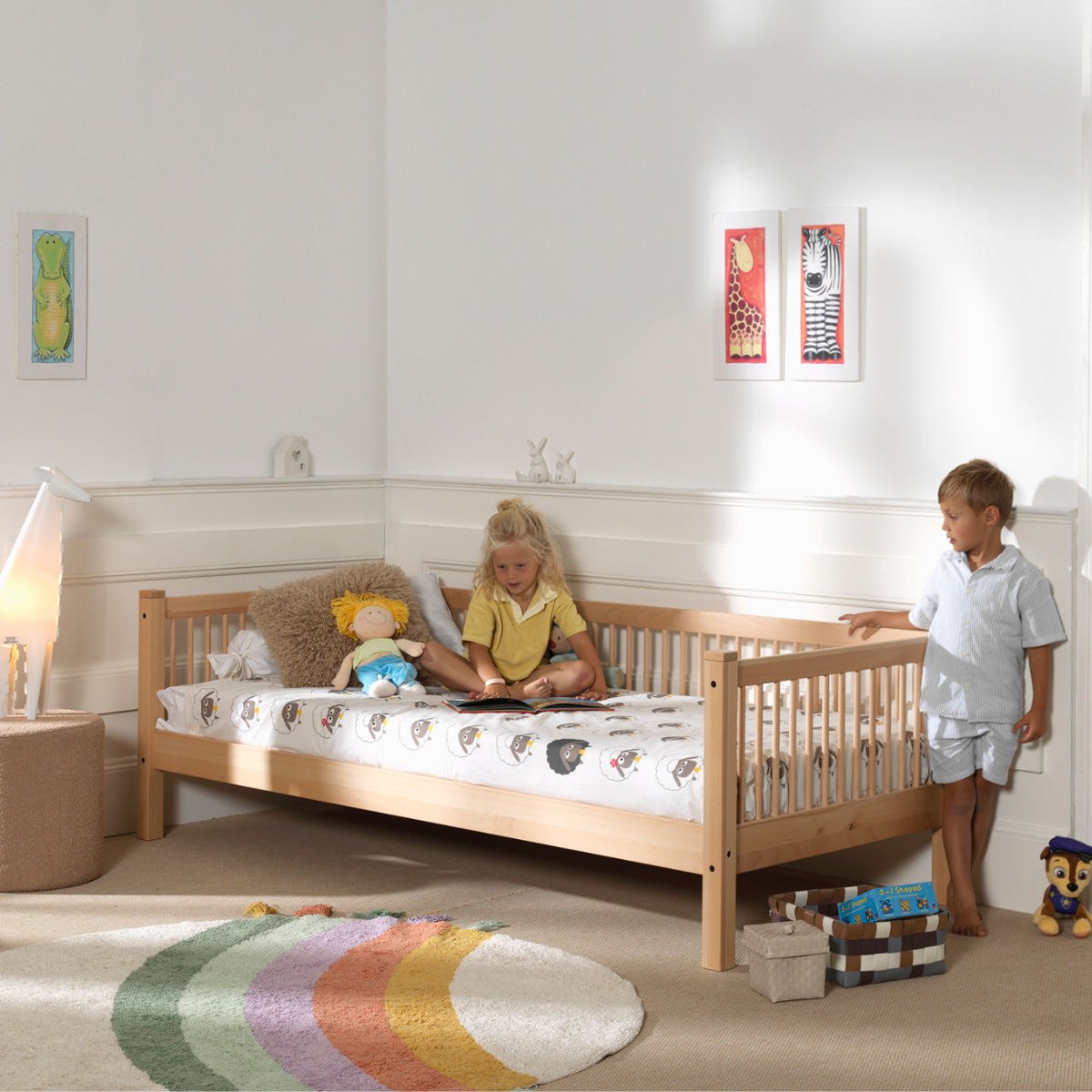 VIPACK FORREST Solid Beech Day Bed with Bed Guard – Natural
