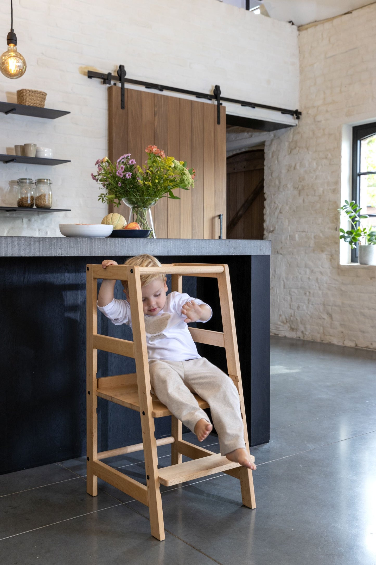 VIPACK FORREST learning tower oak