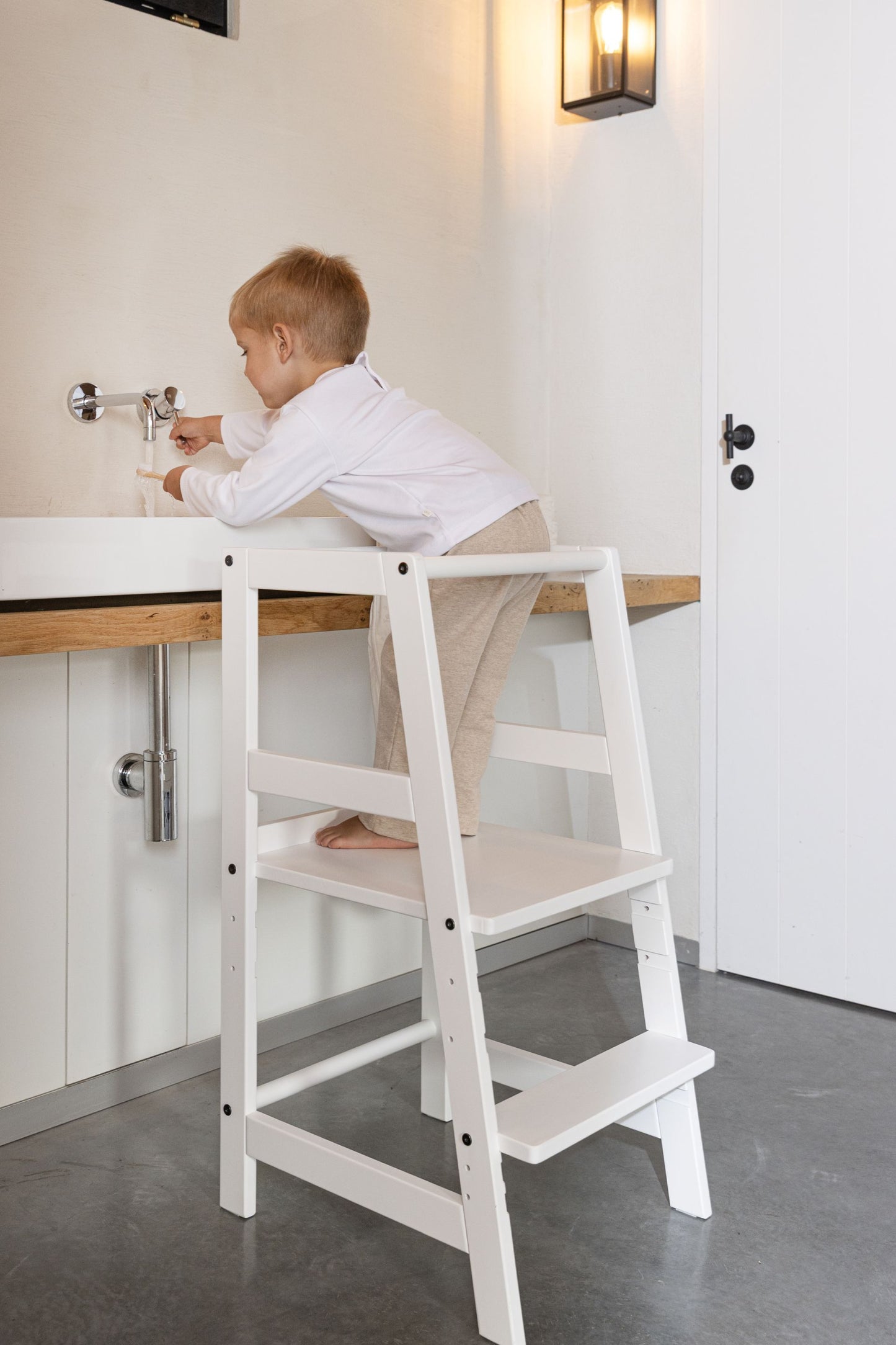 VIPACK JAXX FORREST learning tower white