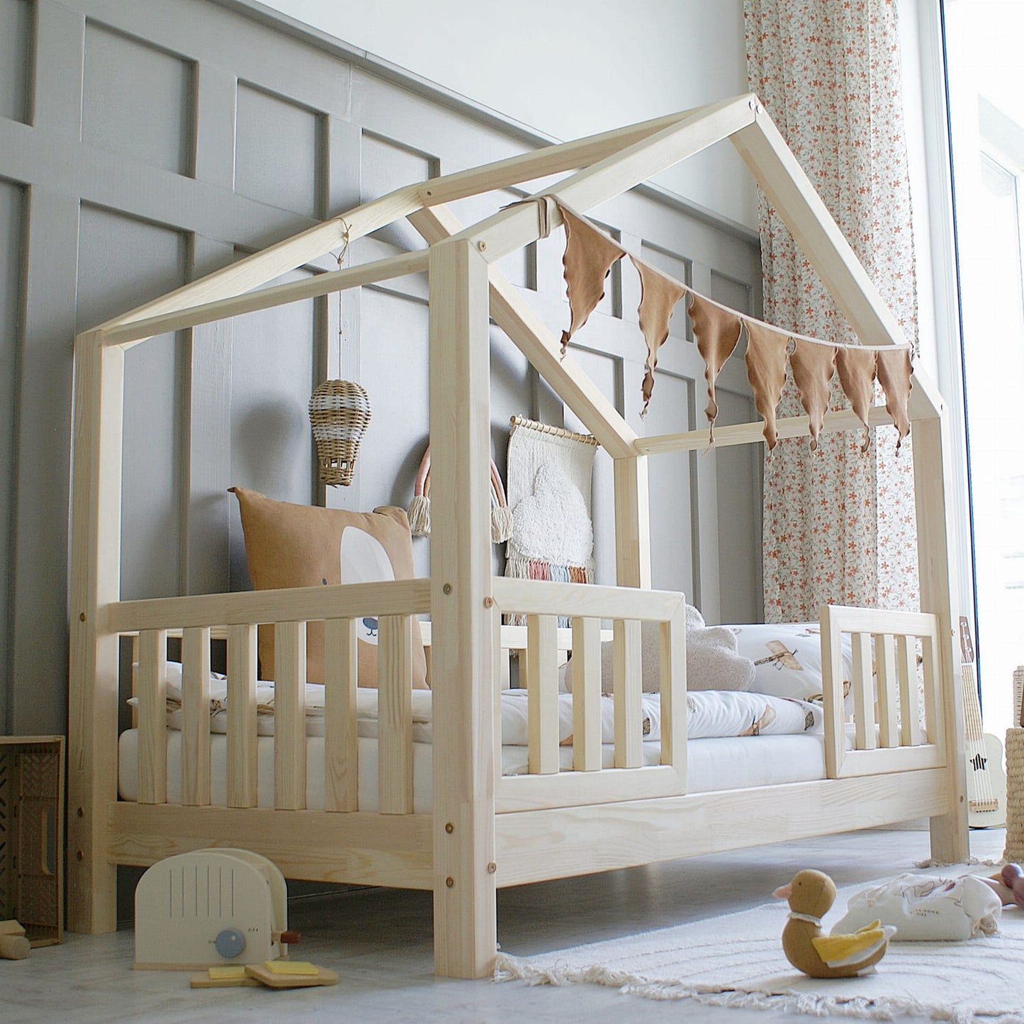 Luletto Bianco House Bed inc Duo Bed Guard 90 x 190cm Natural Wood