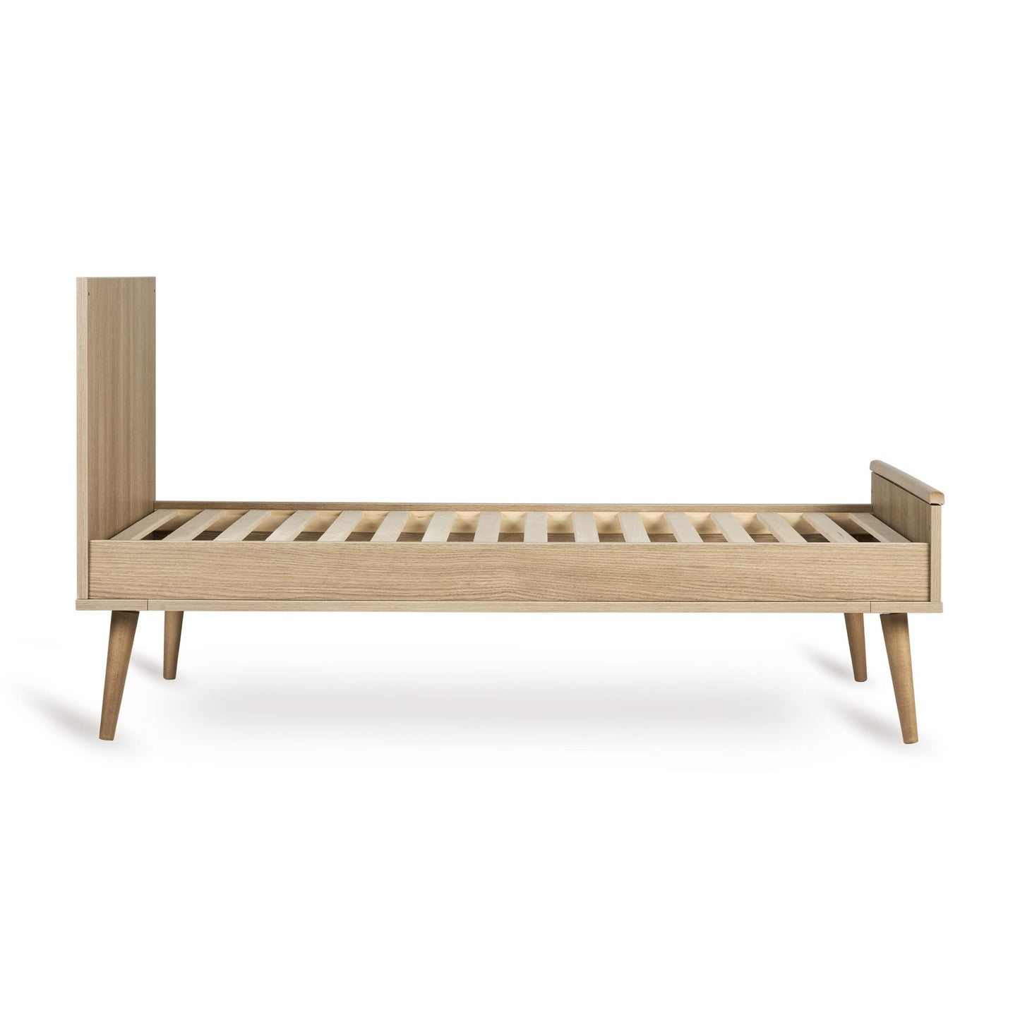Quax Flow Convertible Cot Bed 140 x 70cm Honey Ash
