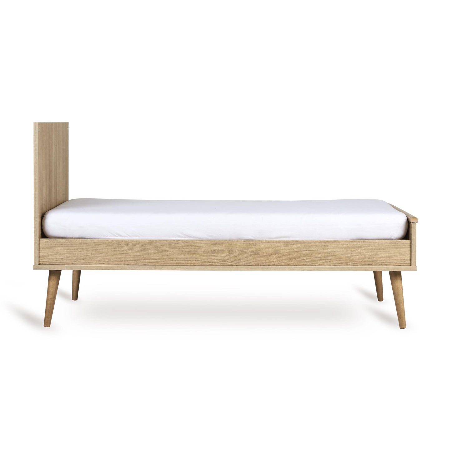 Quax Flow Convertible Cot Bed 140 x 70cm Honey Ash